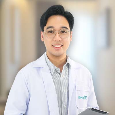 น.พ.ภัทรพล ภัทรภานุวรรณ หมอพอล Dr.Niche Clinic
